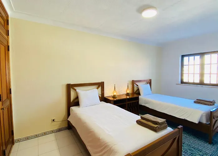 Azinheira By Check-in Portugal * אלבופיירה